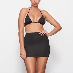 SKIMS Swim tube skirt Onyx